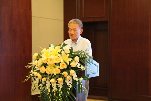 中國出版協(xié)會(huì)常務(wù)副理事長鄔書林致詞.jpg